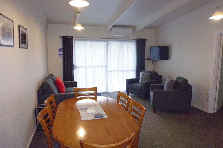 Room 28 of 42