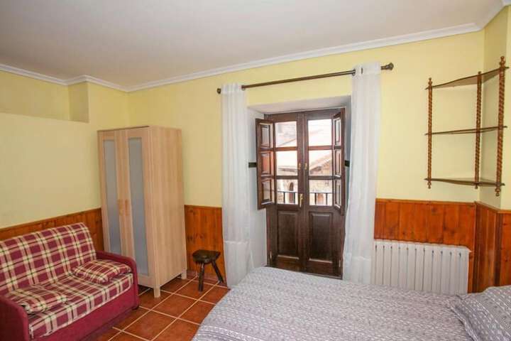 Room 8 of 23