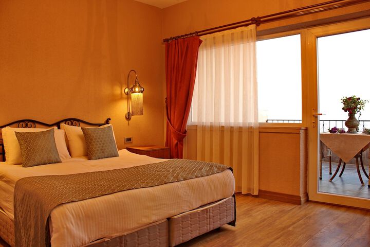 Room 7 of 23