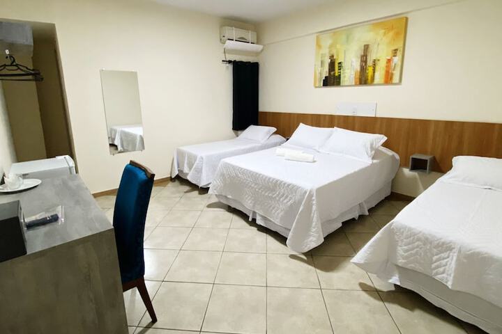 Room 5 of 11