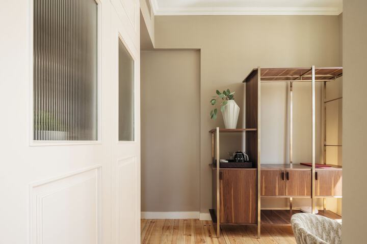 Room 45 of 93