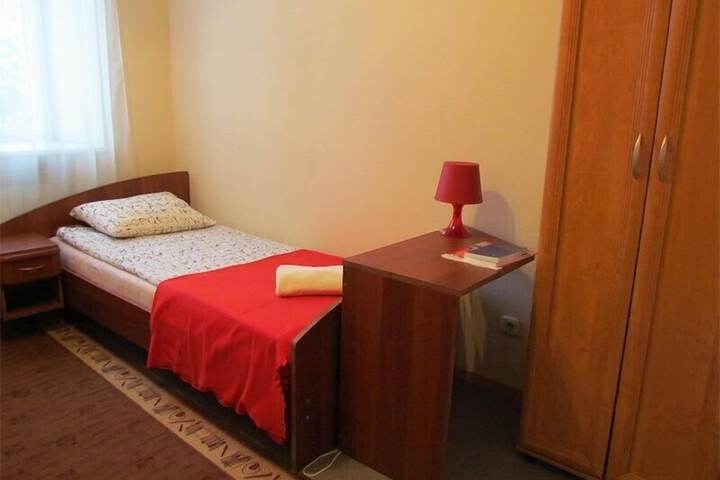 Room 13 of 44