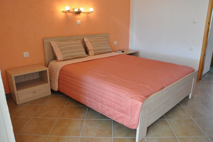 Room 2 of 20