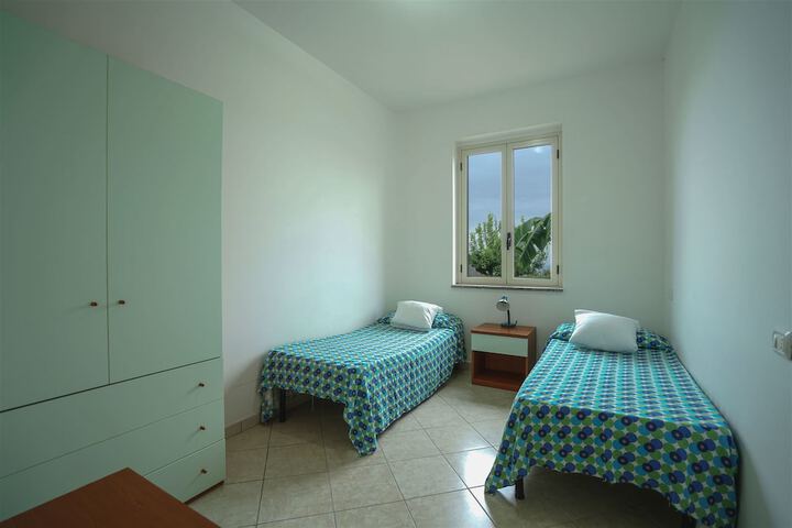 Room 7 of 26