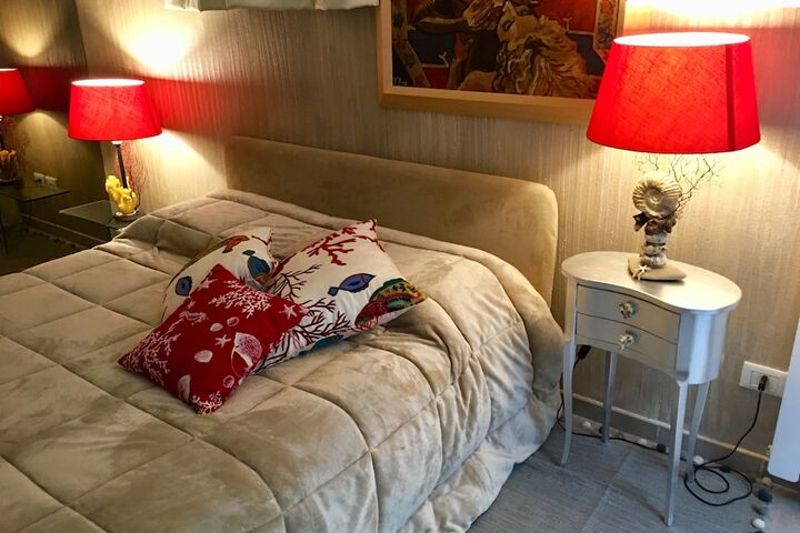Room 60 of 74
