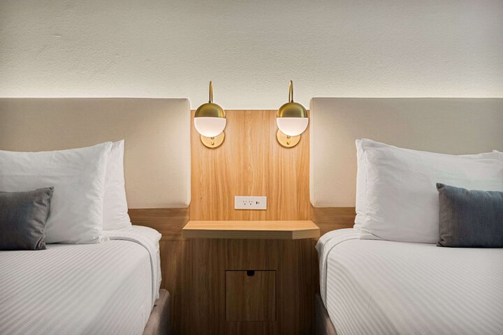 Room 15 of 50