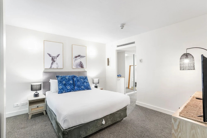 Room 5 of 22