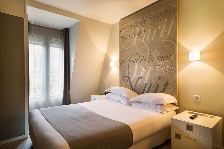 Room 9 of 37