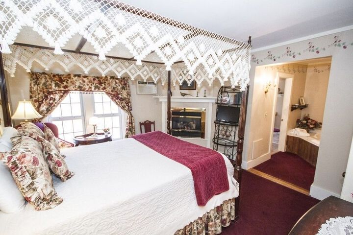 Room 6 of 48