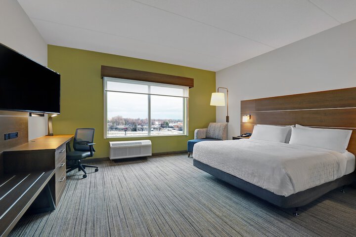 Standard | King Bed (13 of 19)