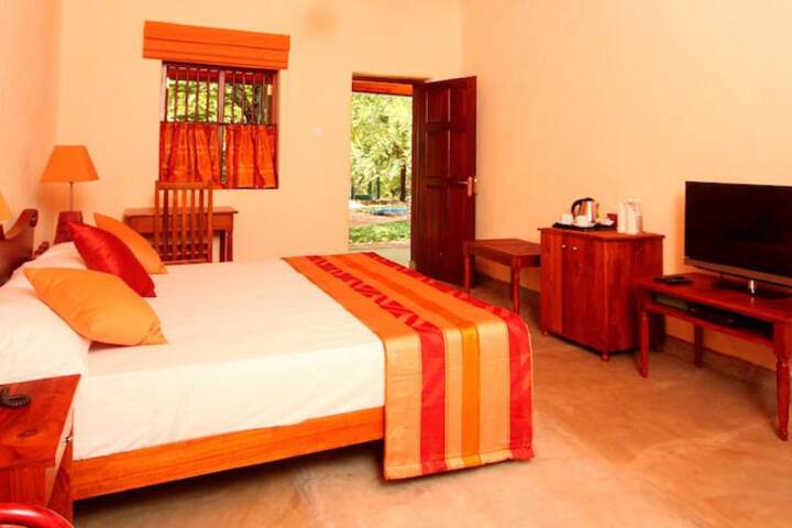 Room 5 of 34