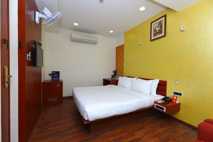 Room 6 of 23