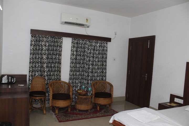 Room 15 of 46