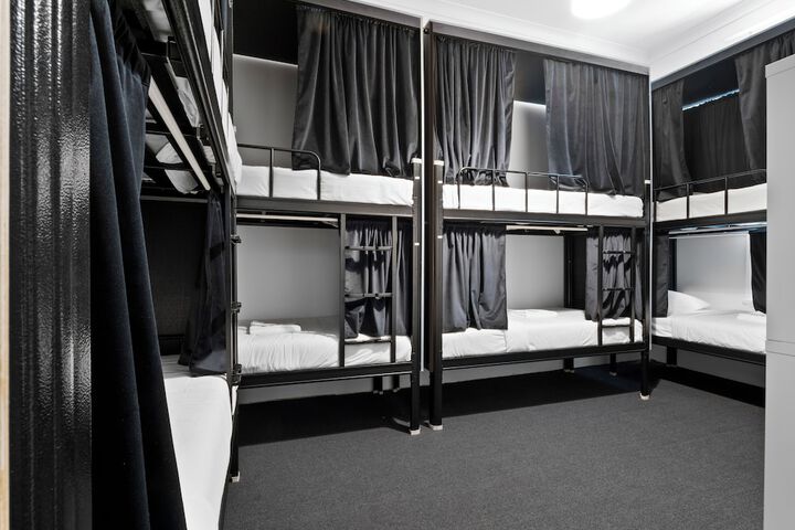 Room 19 of 40