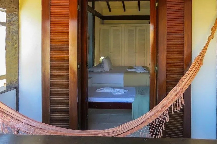 Room 4 of 11