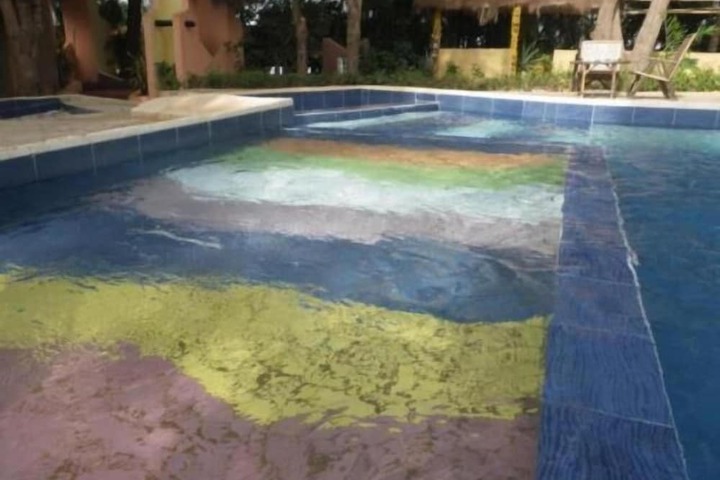 Hotel with Pool
