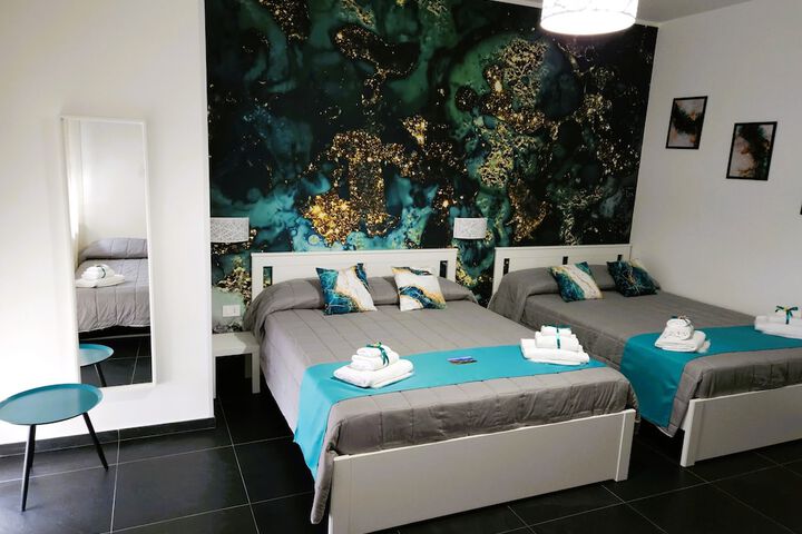 Room 32 of 61
