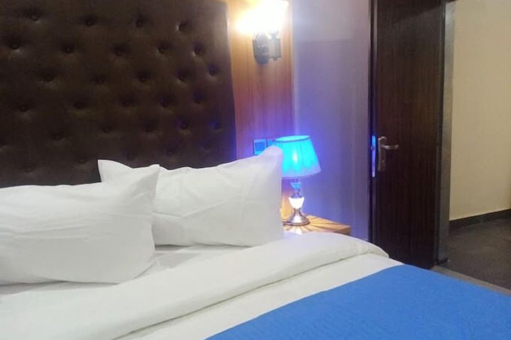 Room 2 of 58