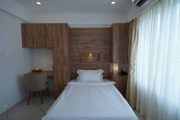 Room 27 of 209