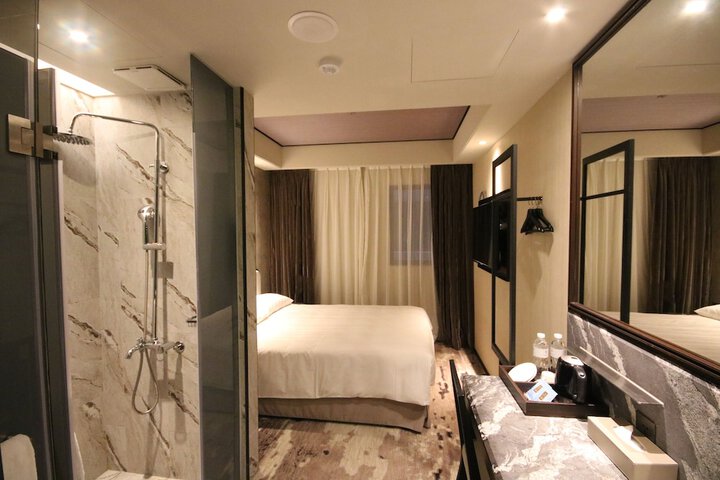 Room 20 of 58