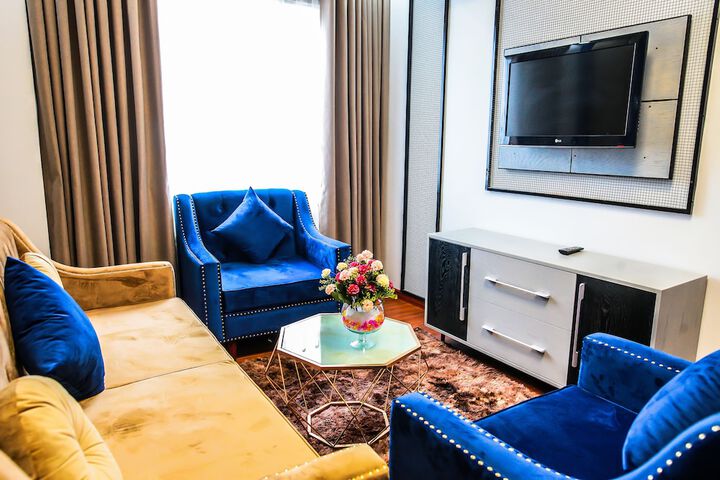 Room 27 of 41