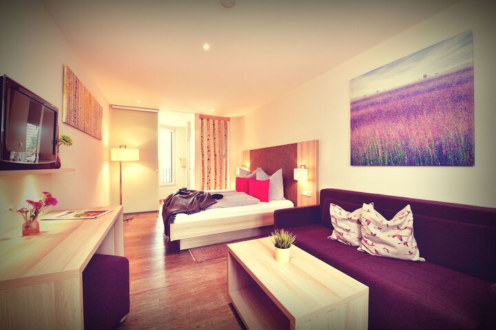 Room 32 of 75