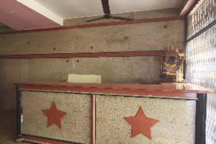 VARSHA BOARDING AND LODGE BY OYO ROOMS