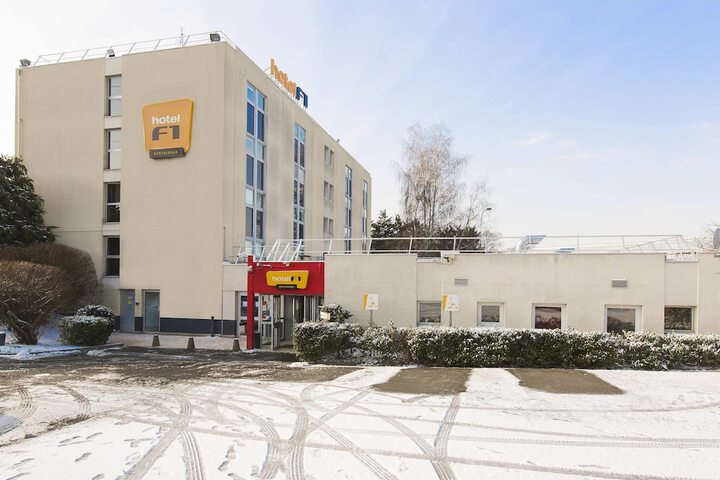 Hotel Entry