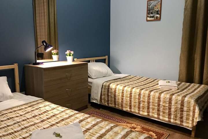 Room 9 of 38