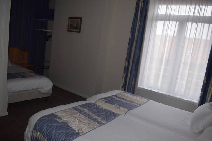 Room 14 of 39