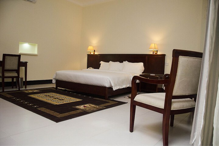 Room 15 of 71