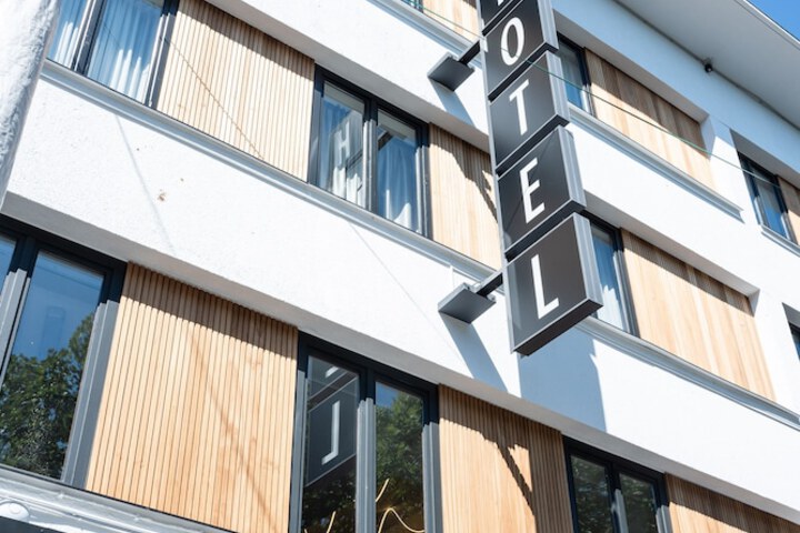 Hotel 63 of 63