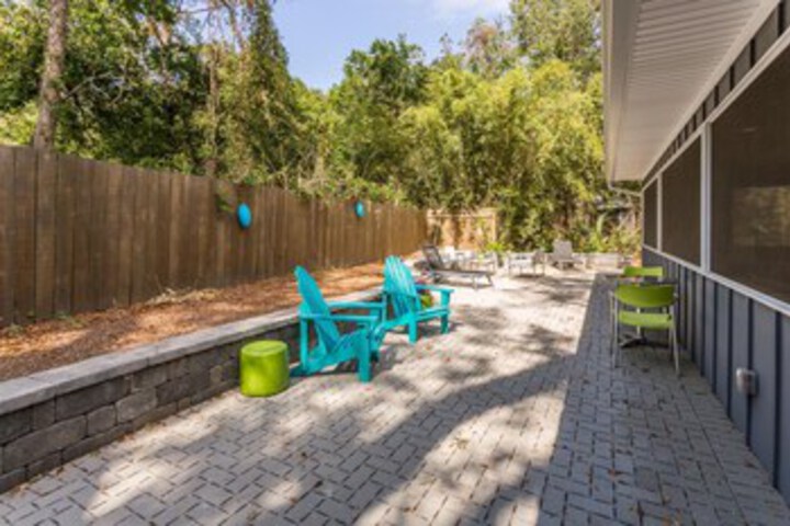 Terrace/Patio 2 of 31