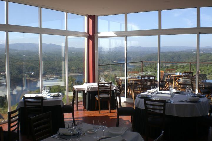 Dining 43 of 59