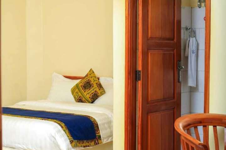 Room 2 of 4