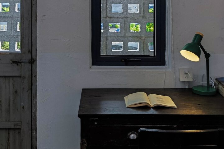 Room 44 of 223