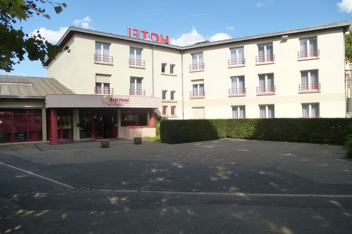 Hotel 27 of 33