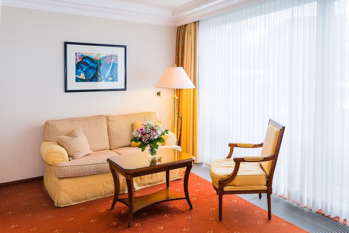 Room 15 of 95