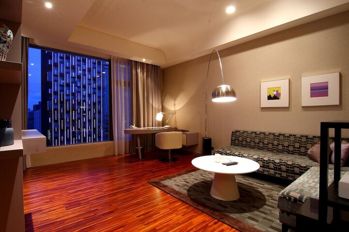 Room 19 of 54