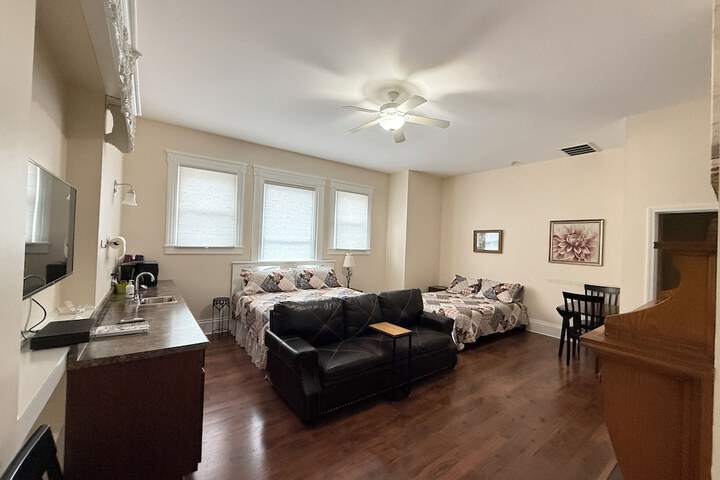 Room 6 of 26