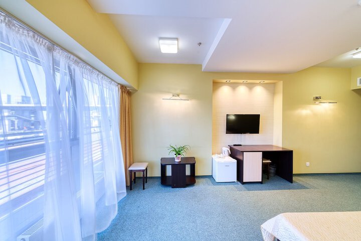 Room 18 of 50