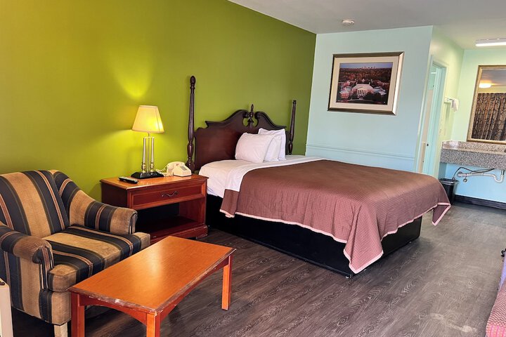Room 2 of 16