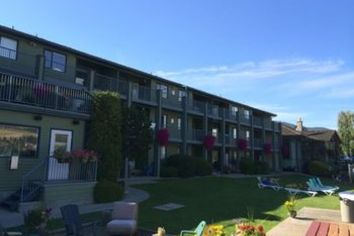 Hotel Exterior 4 of 7