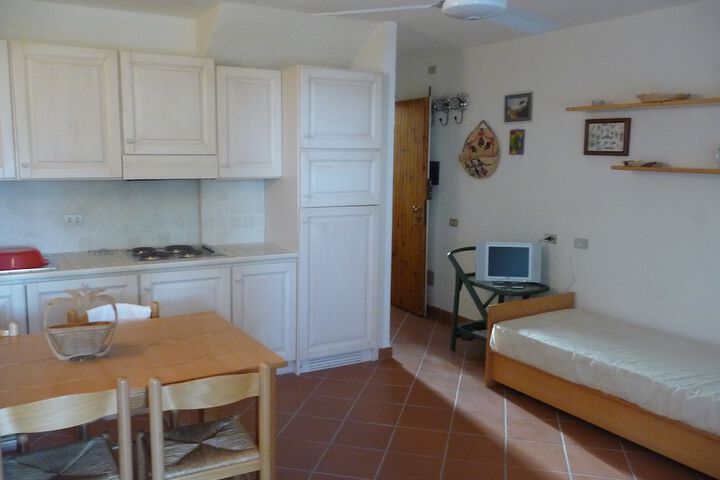 Room 11 of 33