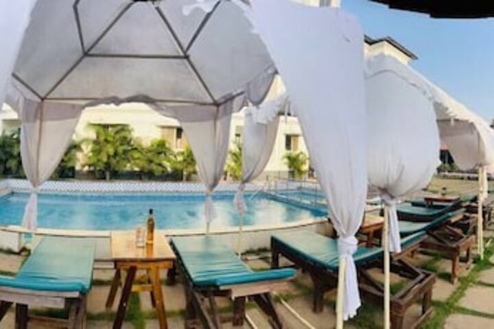 Pool 47 of 73