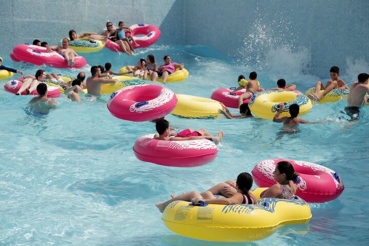 Pools & Facilities