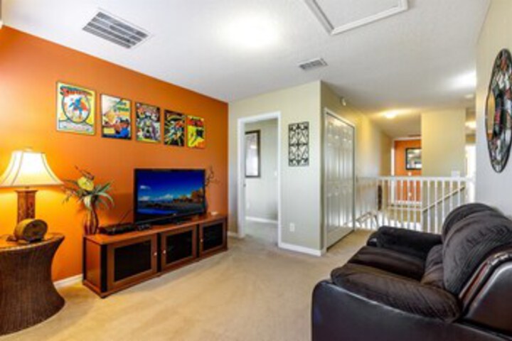 Room 16 of 39