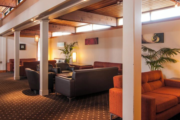 Lounge 39 of 47
