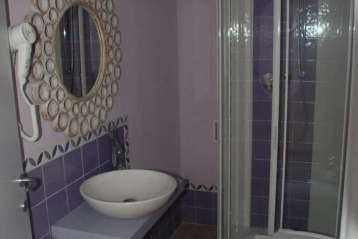 Room 16 of 41