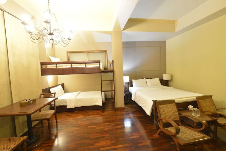Room 84 of 167